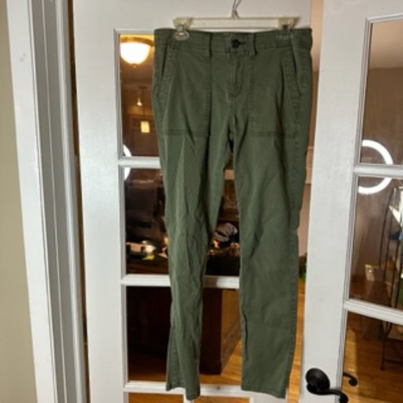 CAbi Style #5315 The Quest Skinny Stretch Corduroy Pants Army Green Size 10 - Picture 5 of 6